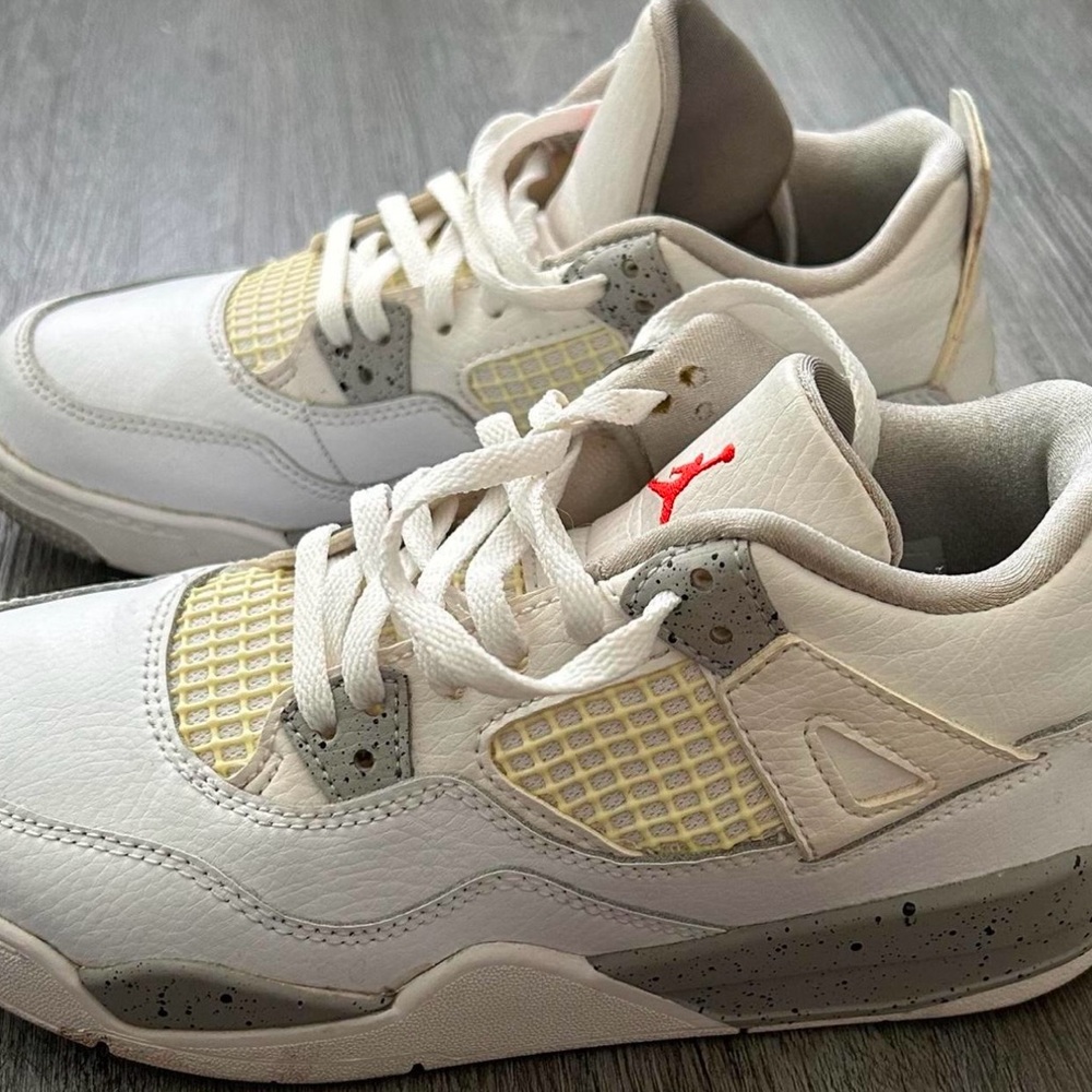 Kids Jordan Sneakers